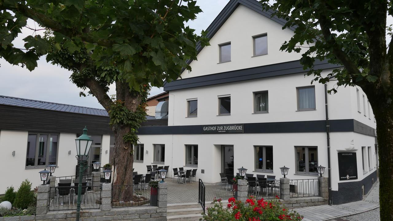 Gasthof Schiefer Zur Zugbruecke Kreuzen  Exteriér fotografie